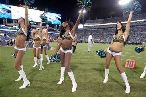 ¡Regresaron las hermosas cheerleaders de la NFL!, como los jugadores, ellas también se preparan al máximo para la temporada 2015, checa lo mejor de ellas en la primera semana.