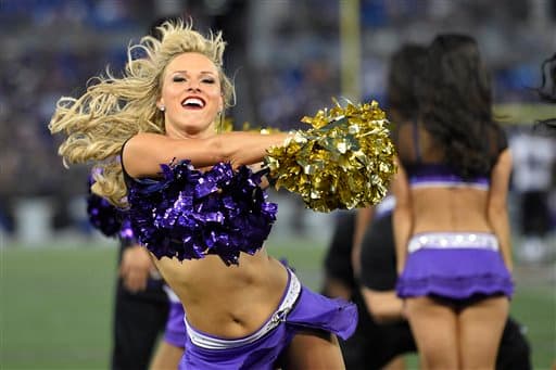 ¡Regresaron las hermosas cheerleaders de la NFL!, como los jugadores, ellas también se preparan al máximo para la temporada 2015, checa lo mejor de ellas en la primera semana.