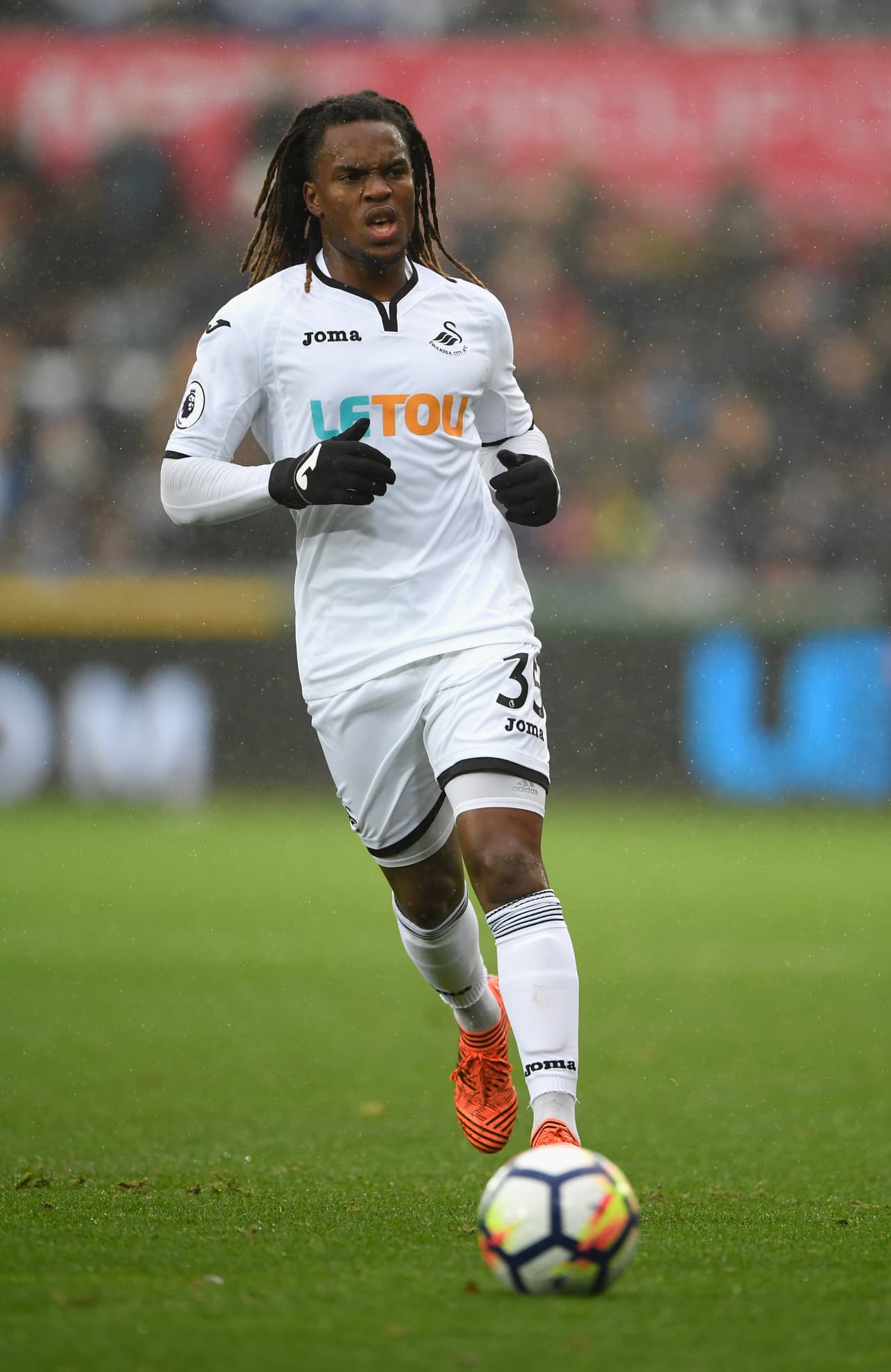 (2016) Renato Sanchez: se decía que va a ser el eje de la selección de Portugal en el mediocampo, se fue al Bayern Múnich y ahí comenzó su declive. En el país teutón acusan indiscilina del jugador, por eso salió a préstamo al modesto Swansea City de la Premier League.