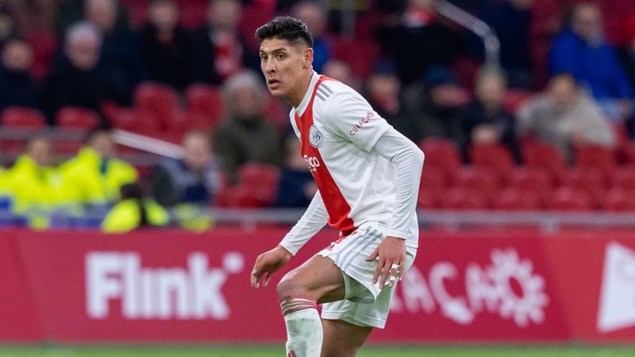 Edson Álvarez no juega con el Ajax por enfermedad y es duda para Champions