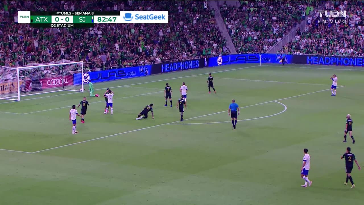 ¡TIRO ATAJADO! disparo por Carlos Fierro.