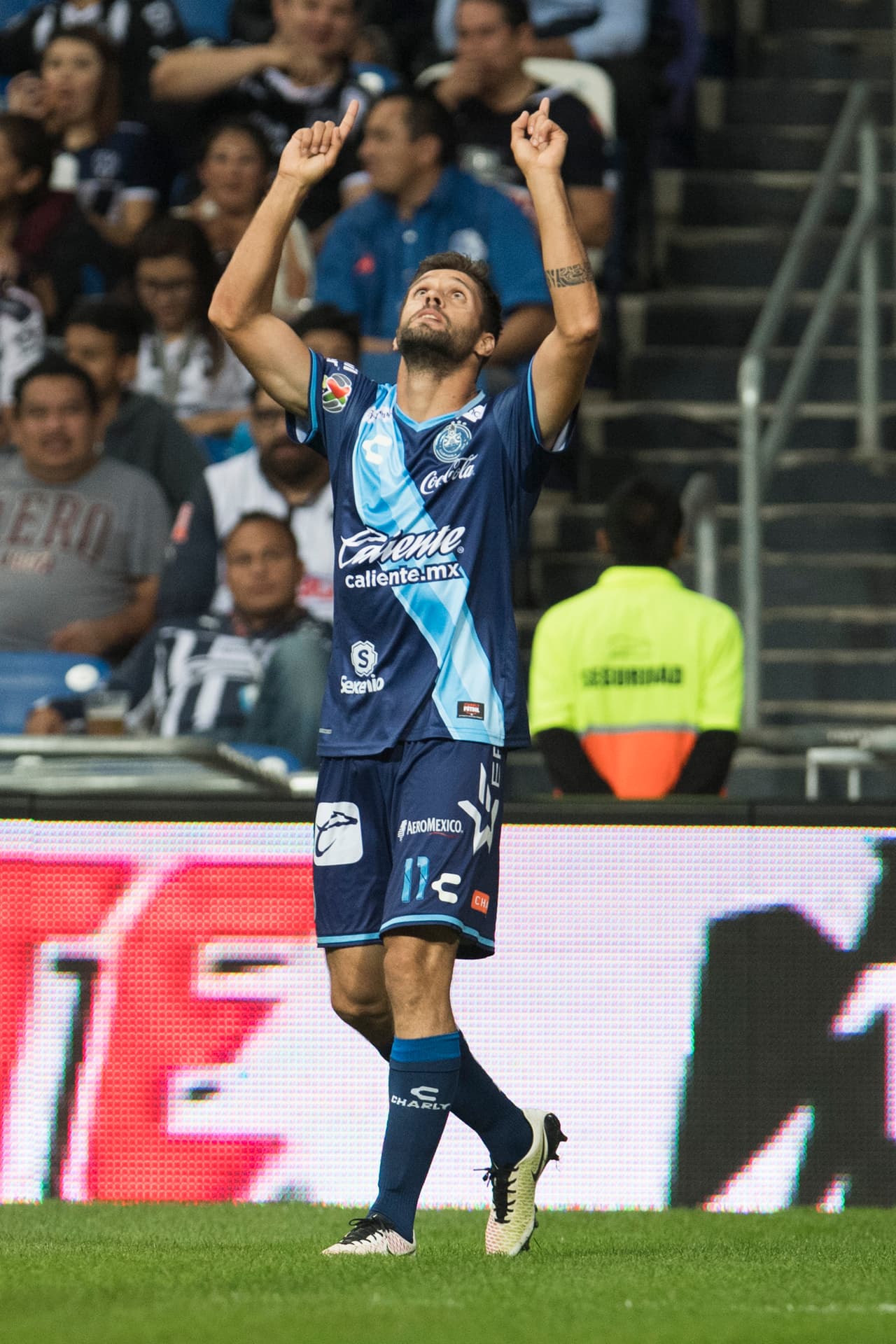Siendo este su tercer gol en la temporada, y el tercero con el equipo mexicano, González fue el encargado de ponerle presión a Monterrey ante su público.