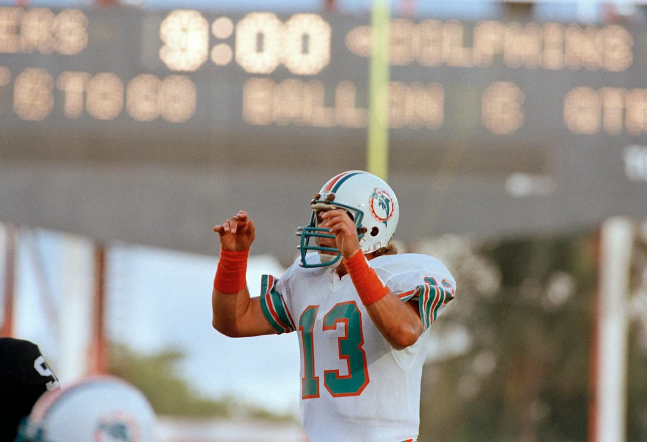 #13 - Miami Dolphins: el equipo de la Florida dejó de utilizar el número de Dan Marino.