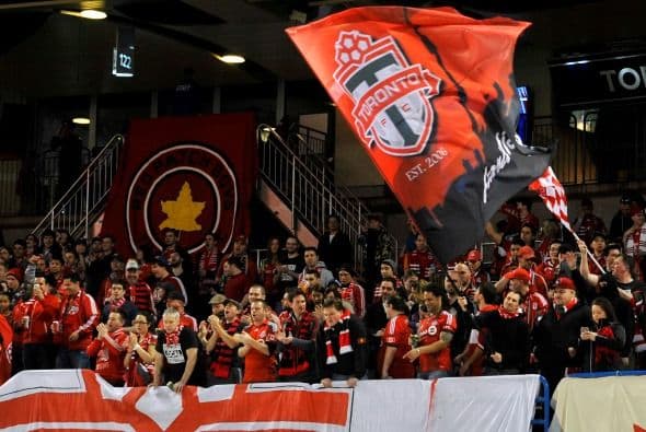 Toronto FC cuenta con un gran grupo de aficionados. En 2015 el club ampliará su estadio y tendrá más espacio para llenar.