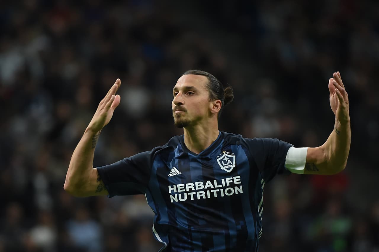 Entre goles "robados" y grandes fallos, Zlatan se reprochó: "Debería tener 6 o 7 goles"