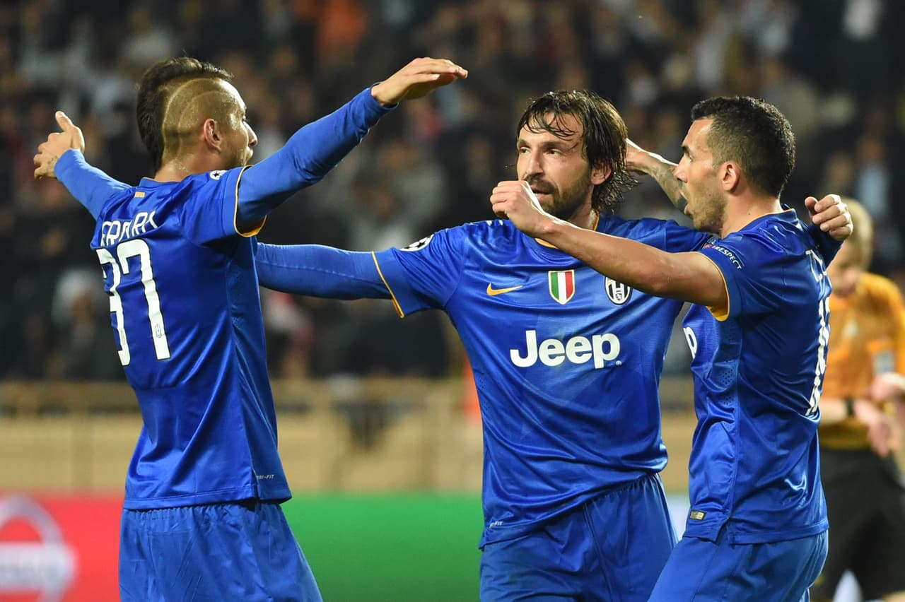 La Vecchia Signora sufrió la salida de tres pilares del equipo que ha conquistado la Serie A los últimos cuatro años. Andrea Pirlo, Carlos Tévez y Arturo Vidal no están más en el equipo de Massimiliano Allegri quien tendrá que encontrar la manera de proyectar a los nuevos fichajes para mantener el éxito del equipo que sacó la cara por Italia el año anterior.
