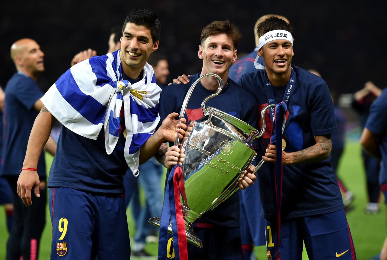 Los blaugranas cuentan con el mejor tridente ofensivo del mundo en la MSN. Lionel Messi, Luis Suárez y Neymar Jr. forman el ataque más peligroso de todos, pues se han coordinado casi a la perfección y eso ha provocado que sea muy complicado contener a la delantera de los culés. No es difícil imaginarlos guiando de nuevo al Barcelona hasta la etapa definitiva de la competencia.
