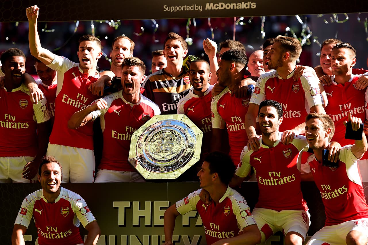 ARSENAL: El club de la Premier League es otro que necesita dar un golpe en la mesa en Europa para ser reconocido como uno de los mejores equipos de Inglaterra. Lleva cinco ediciones consecutivas brillando en la fase de grupos pero quedándose solo en los octavos de final, por eso este año tiene que emplearse a fondo para avanzar pues reúne las condiciones para superar esa barrera.