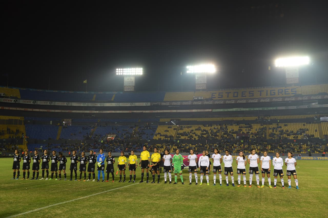 El duelo se desarrollo tal y como se esperaba, con un conjunto local volcado al frente y buscando hacer lo más pronto posible la primera anotación.