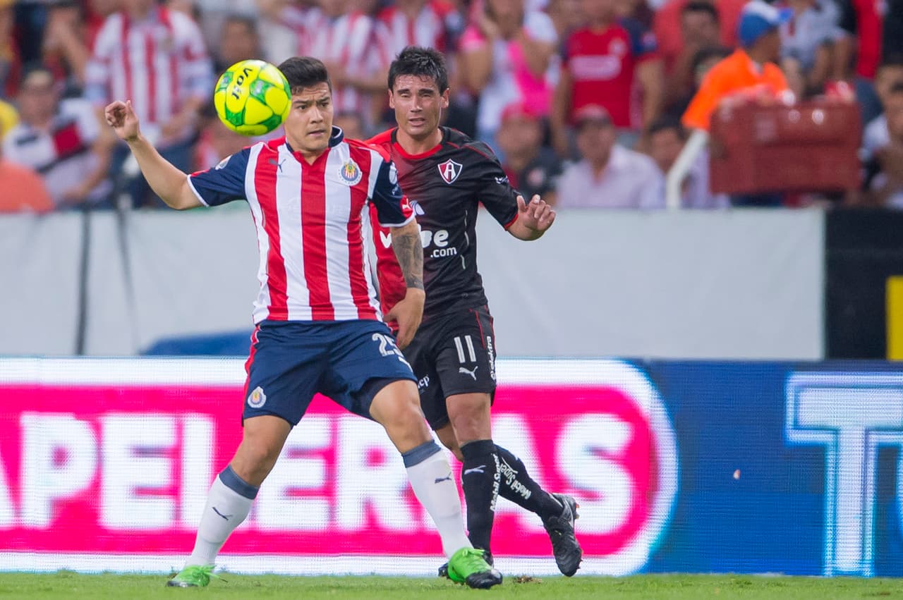 Los primeros minutos quedaron marcados por un apagón que frenó las incidencias por algunos minutos.