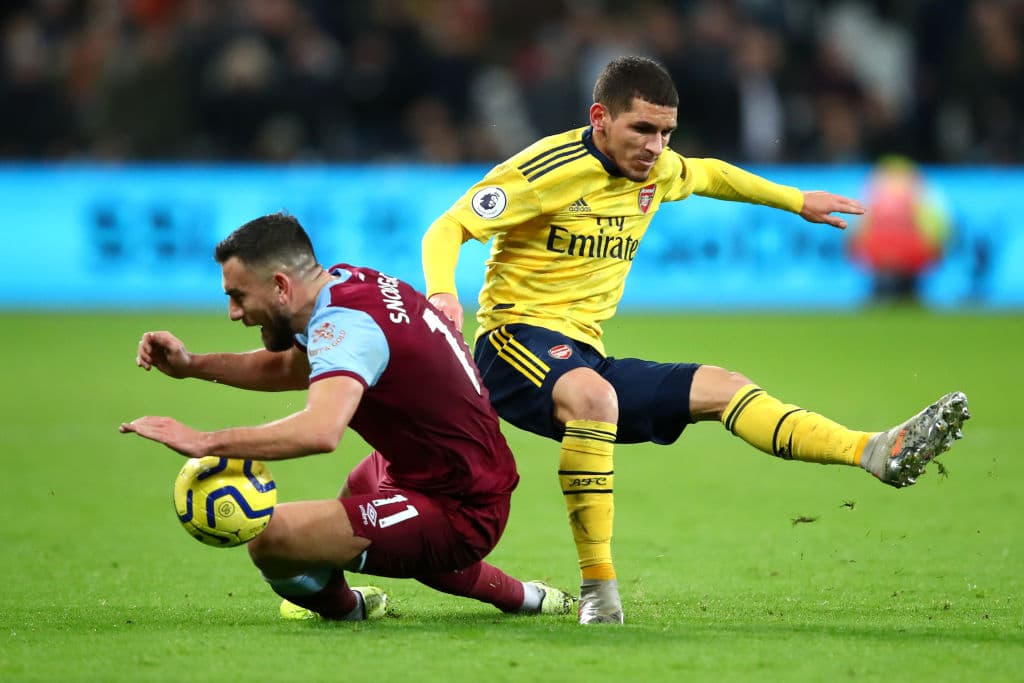 Con Ljungberg en el banquillo, el Arsenal remonta al West Ham y gana luego de siete partidos consecutivos, en la Premier League, sin conocer la victoria.