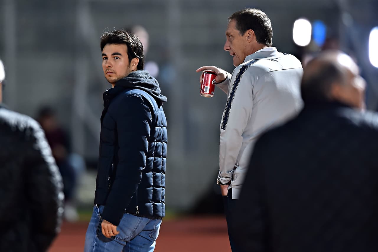 Y, para sorpresa de muchos, aunque de otros no tanto, un invitado especial en CU: el piloto mexicano de Fórmula 1, Sergio 'Checo' Pérez, un aficionado al América.