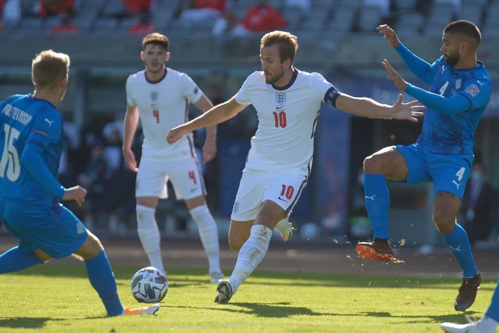Inglaterra dominó gran parte de la primera mitad del partido, pero no conseguían abrir el marcador.