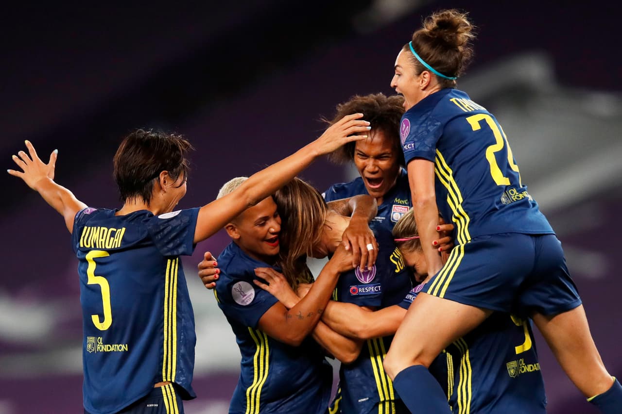 Con goles de Le Sommer, Kumagai y Gunnarsdottir por parte del Lyon, el equipo francés levanta su quinta copa consecutiva y séptima en su historia. Wolfsburg simplemente no pudo y sólo anotó una diana.
