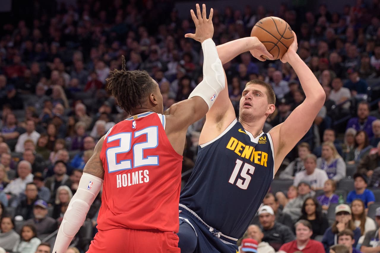 (8-10)Sacramento Kings
<b> 100-97</b> Denver Nuggets (13-4)