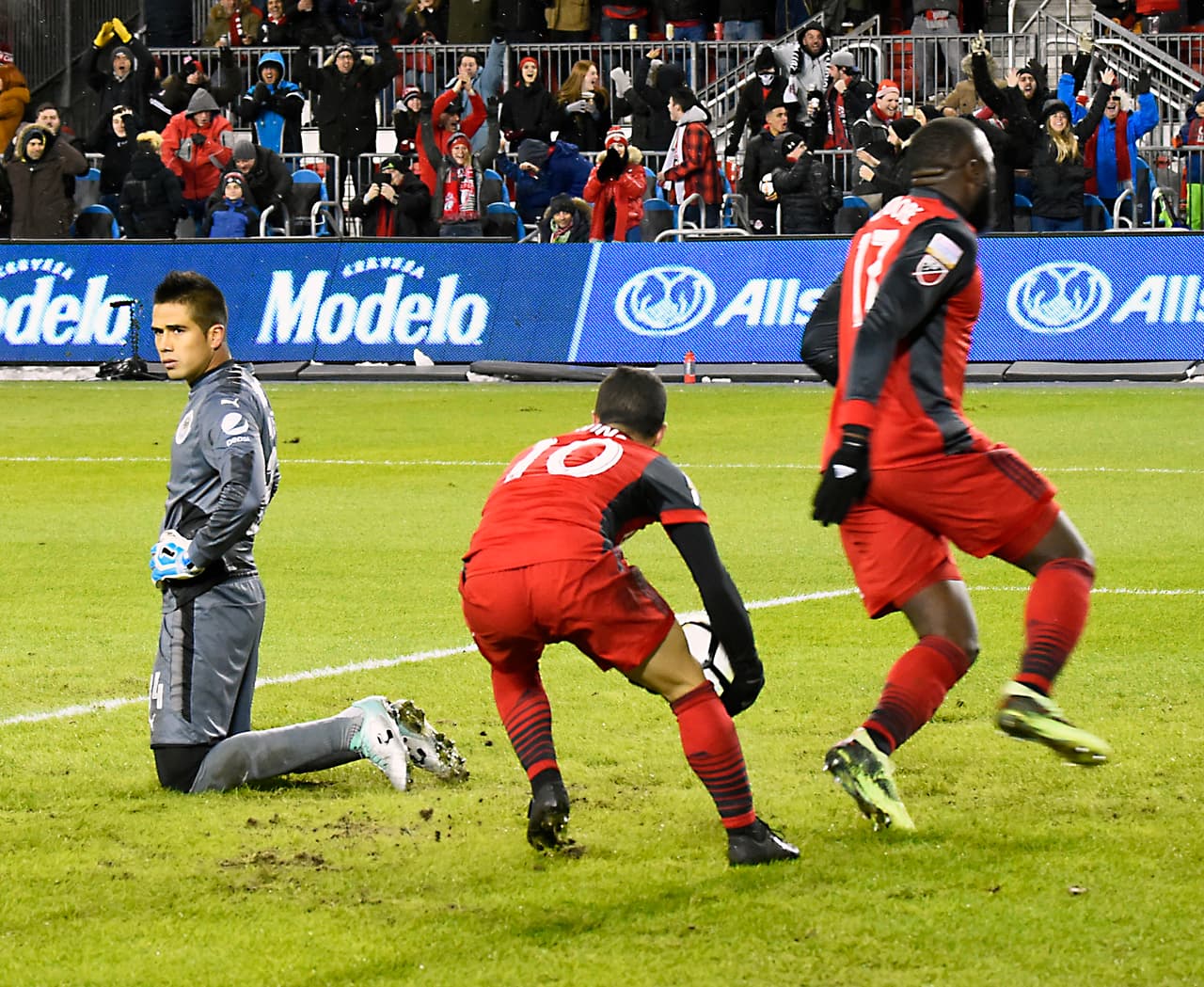 Luego de perder en casa, Giovinco fue el autor del gol de la remontada de Toronto FC contra Chivas en Guadalajara para poner el marcador 1-2 y olbigar a los penaltis.