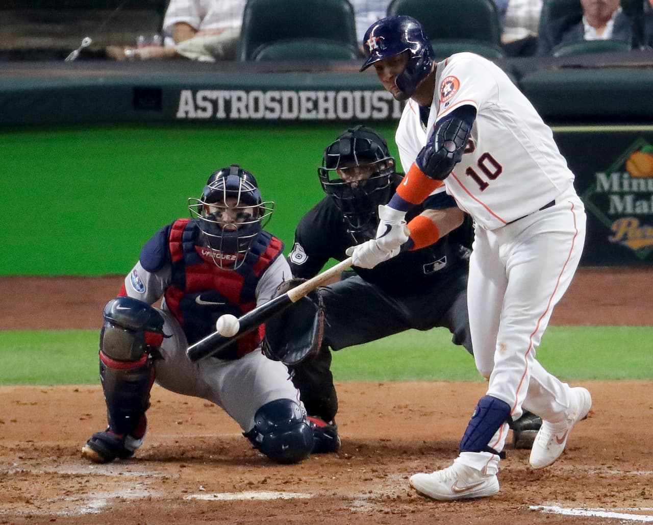 En el cuarto capítulo Gurriel, quien despertó en esta serie y en este partido, pegó doblete ante los pitcheos de Price, pero se quedó suspirando en las bases aunque es el único que lo descifró anoche.