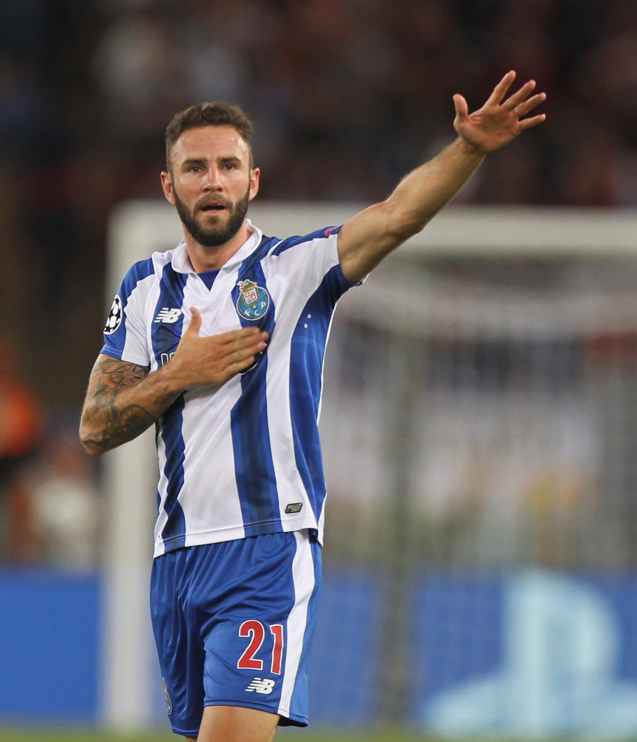 Layún fue importante para que el Porto clasificara en la 2016-17 y anotó en la victoria por 3-0 que los clasificó ante la Roma.