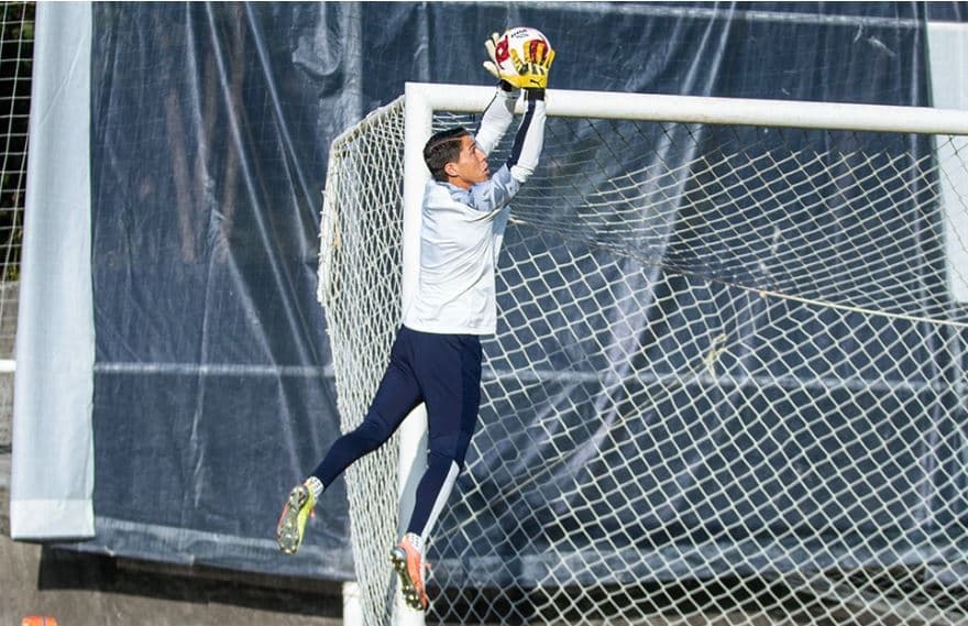 Hugo Gónzalez no se engancha con los aficionados de Rayados