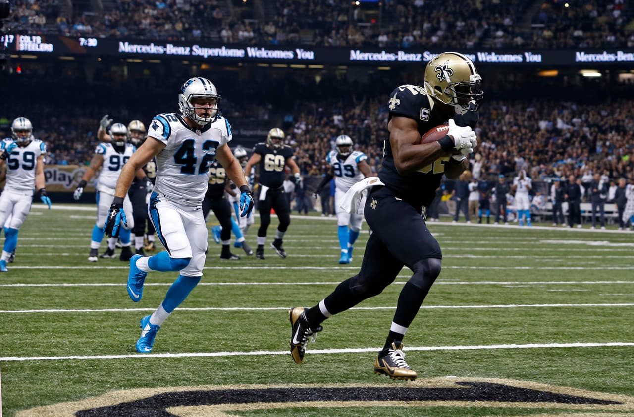 Los Carolina Panthers vencieron 41 - 38 a los New Orleans Saints para llegar a 12 - 0 invictos como campeones de la División Sur de la Conferencia Nacional.