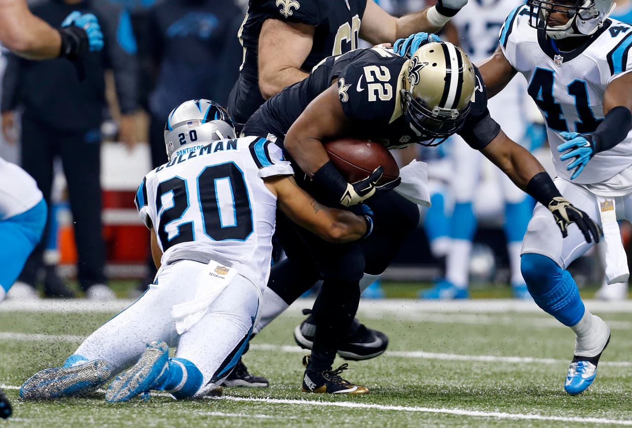 Los Carolina Panthers vencieron 41 - 38 a los New Orleans Saints para llegar a 12 - 0 invictos como campeones de la División Sur de la Conferencia Nacional.