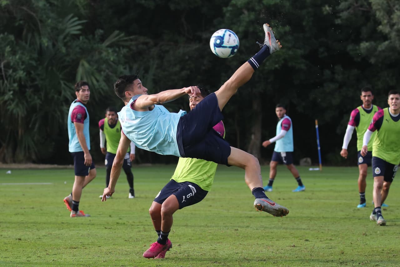 EXCLUSIVA | Para Antuna “el reto es regresar a Chivas donde tiene que estar”