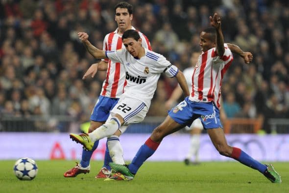 Atacantes como Angel Di María buscaban el tanto del empate.