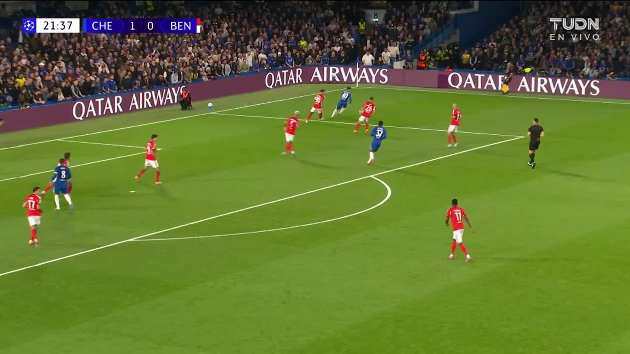 ¡TIRO ATAJADO! disparo por Facundo Buonanotte.