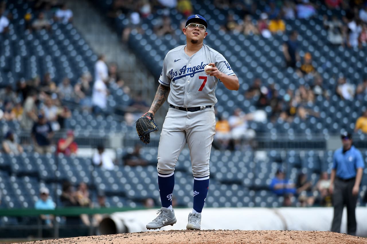 Julio Urías, primero en llegar a nueve triunfos en la temporada
