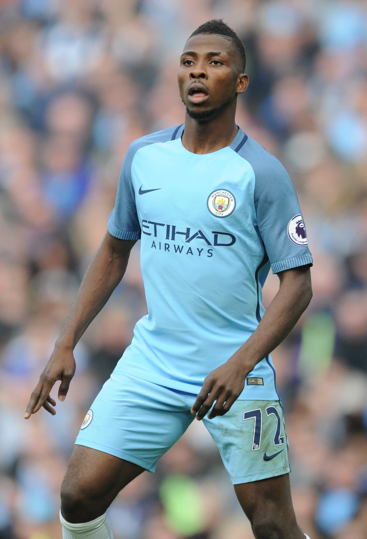 La joven promesa del Manchester City, Kelechi Iheanacho, podría salir al Leicester City en busca de minutos para madurar.