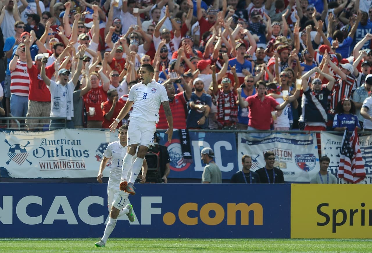 Lejos, muy lejos aún se encuentra en segundo lugar Clint Dempsey. El hoy nueve de Seattle Sounders lleva 12 goles.