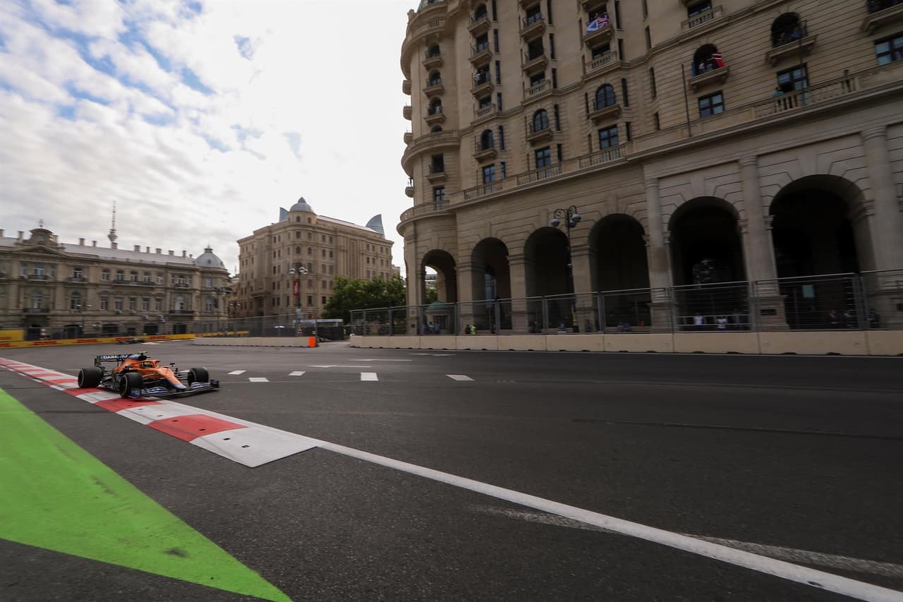 Tras una carrera muy dramática en el Gran Premio de Baku, el mexicano Sergio 'Checo' Pérez se lleva la carrera en la Formula 1 y consigue su segundo podio en su carrera. El piloto de Red Bull comparte el podio con Sebastian Vettel y Pierre Gasly. Max Verstappen abanonó la carrera tras ser puntero por una llanta reventada y Hamilton abandonó la carrera.