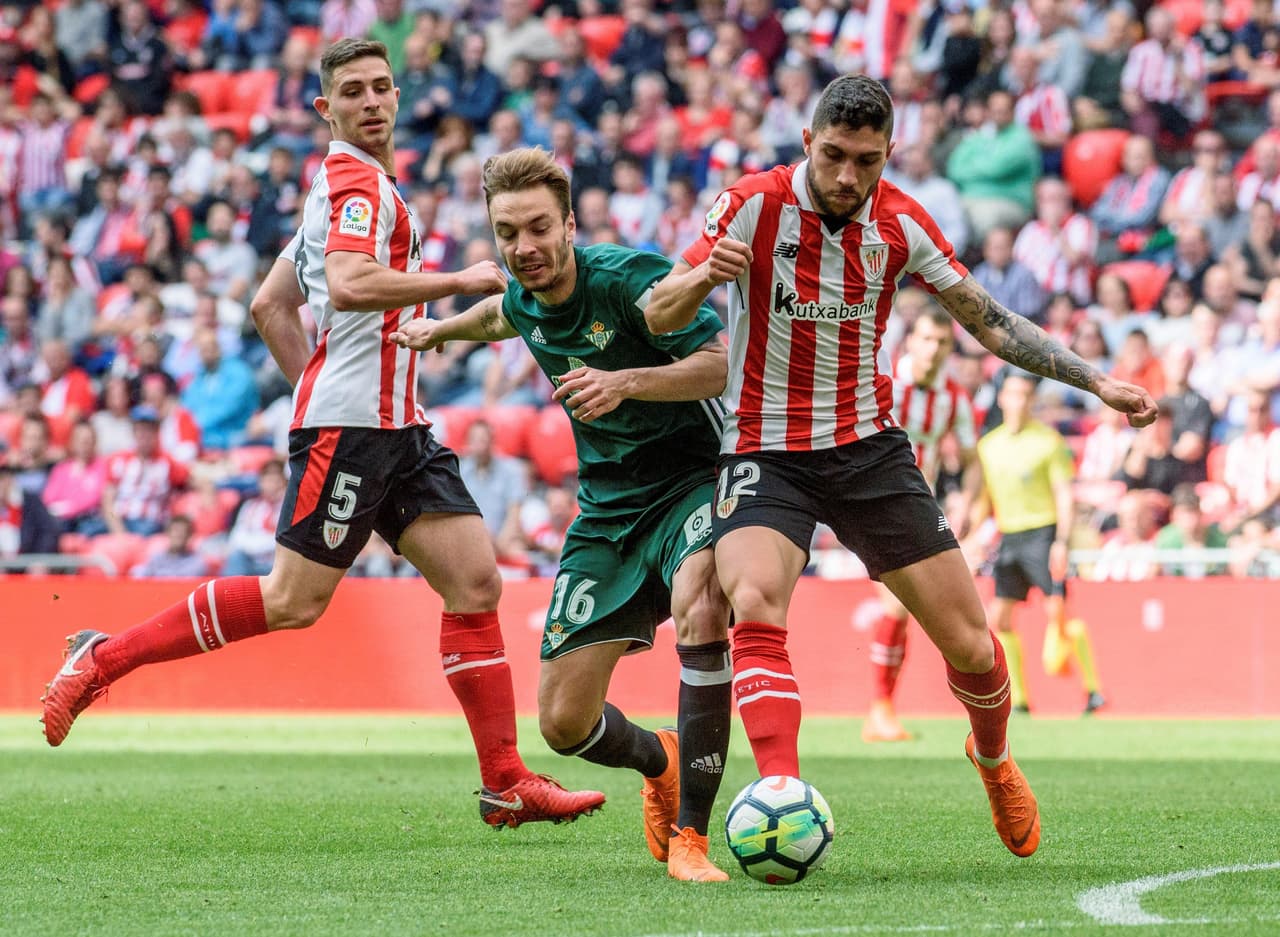 El partido correspondiente a la trigésimo sexta jornada de La Liga fue disputado en San Mamés ante 34.491. Cerca de un millar de ellos eran seguidores visitantes.