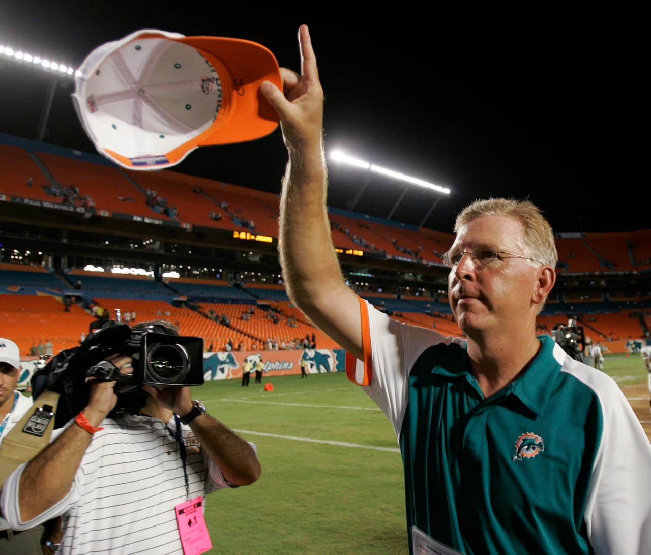 Cam Cameron (2007) (1 victoria, 15 derrotas).