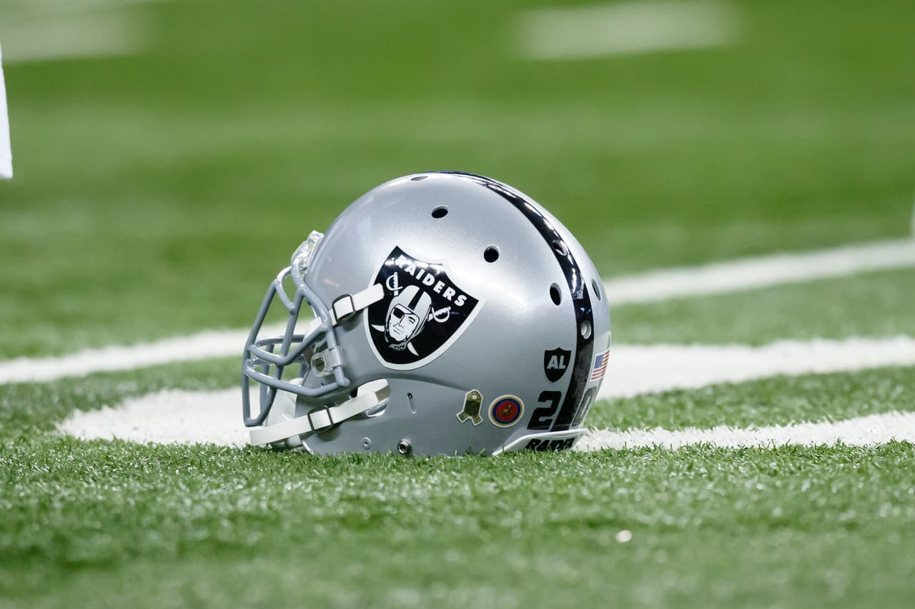 Oakland Raiders (9 entrenadores en jefe):