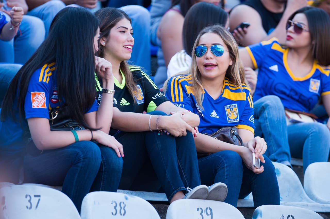 El colorido de la afición en la Jornada 7