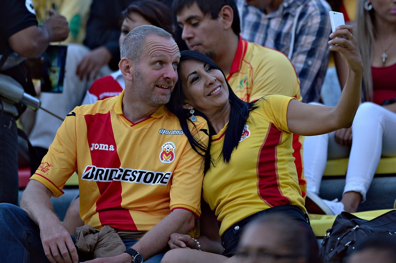 El colorido de la afición en la Jornada 7