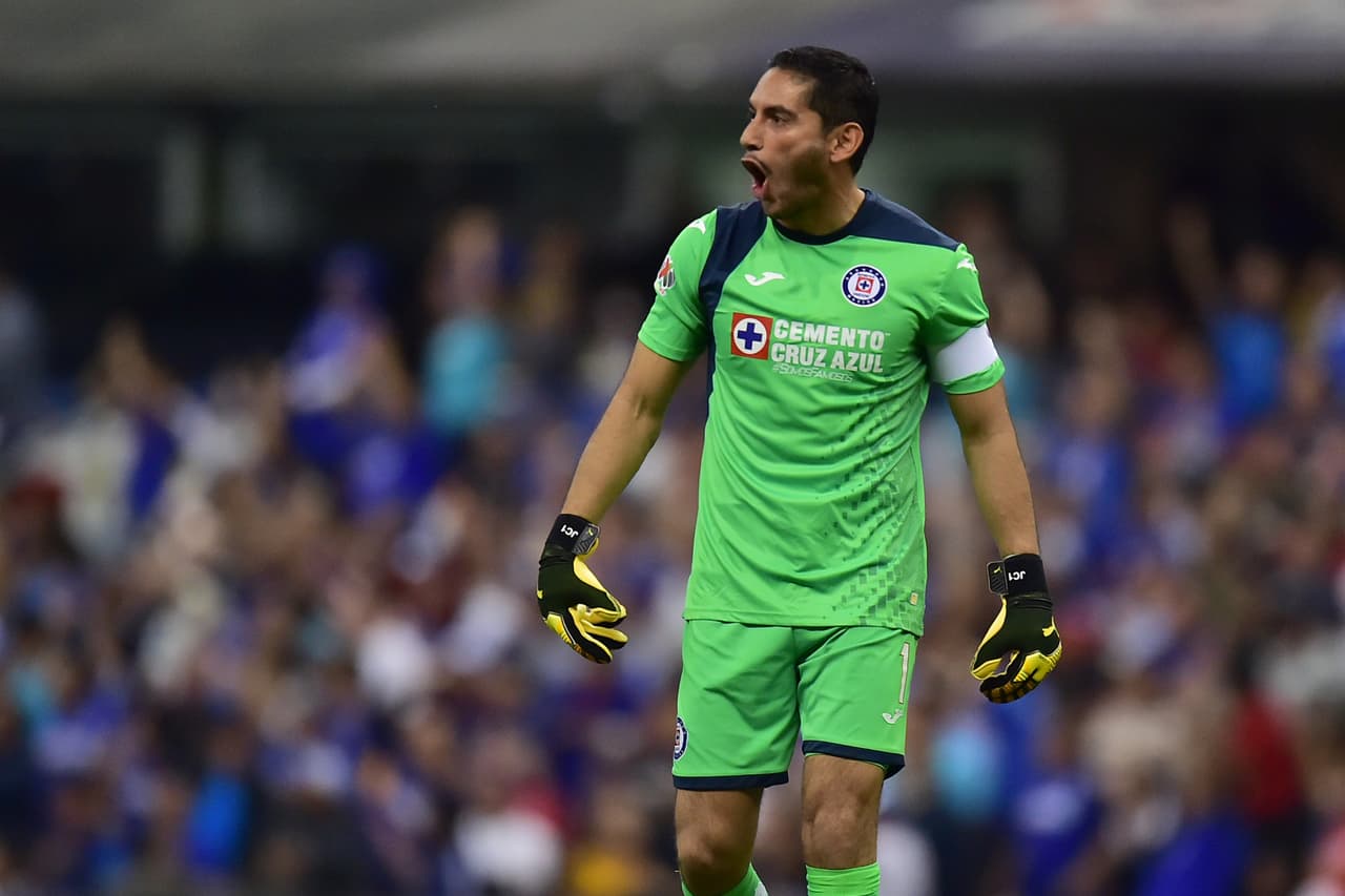 El guardameta gritó el gol de su equipo muy pronto, pues apenas al minuto 8 su equipo ya lo ganaba.