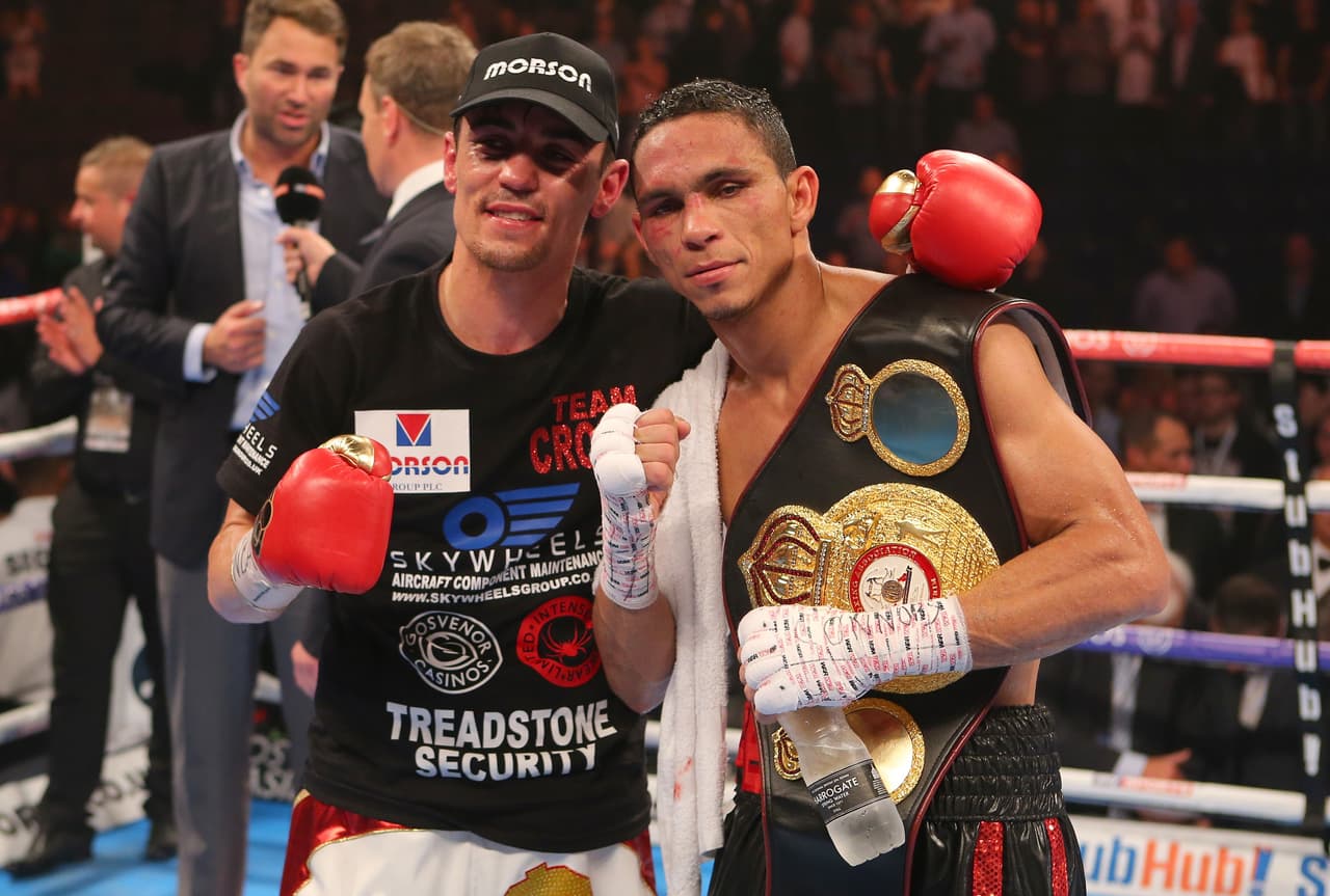 Pérez empató con Crolla y retuvo título AMB.