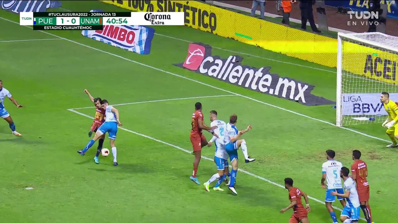 ¡GOOOL! Maximiliano Araujo anota para Puebla.