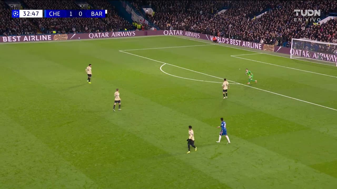 ¡TIRO ATAJADO! disparo por Lamine Yamal.