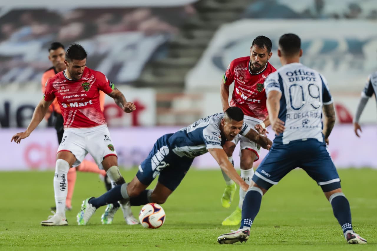 El comandante Mauro Quiroga logra empatar el partido al 90+5 y Pachuca rescata un punto en su arranque del Guard1anes 2021 frente a Bravos.