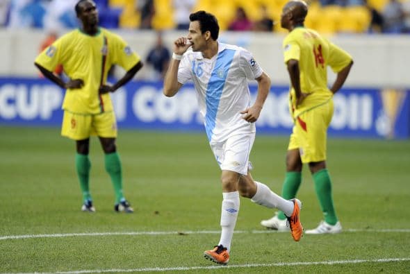 DECEPCIÓN: Marco Pappa guió a Guatemala al subcampeonato centroamericano el año pasado, pero el dorsal 10 de los Seattle Sounders no fue ni la sombra durante el torneo continental, incluso contra México no fue titular.