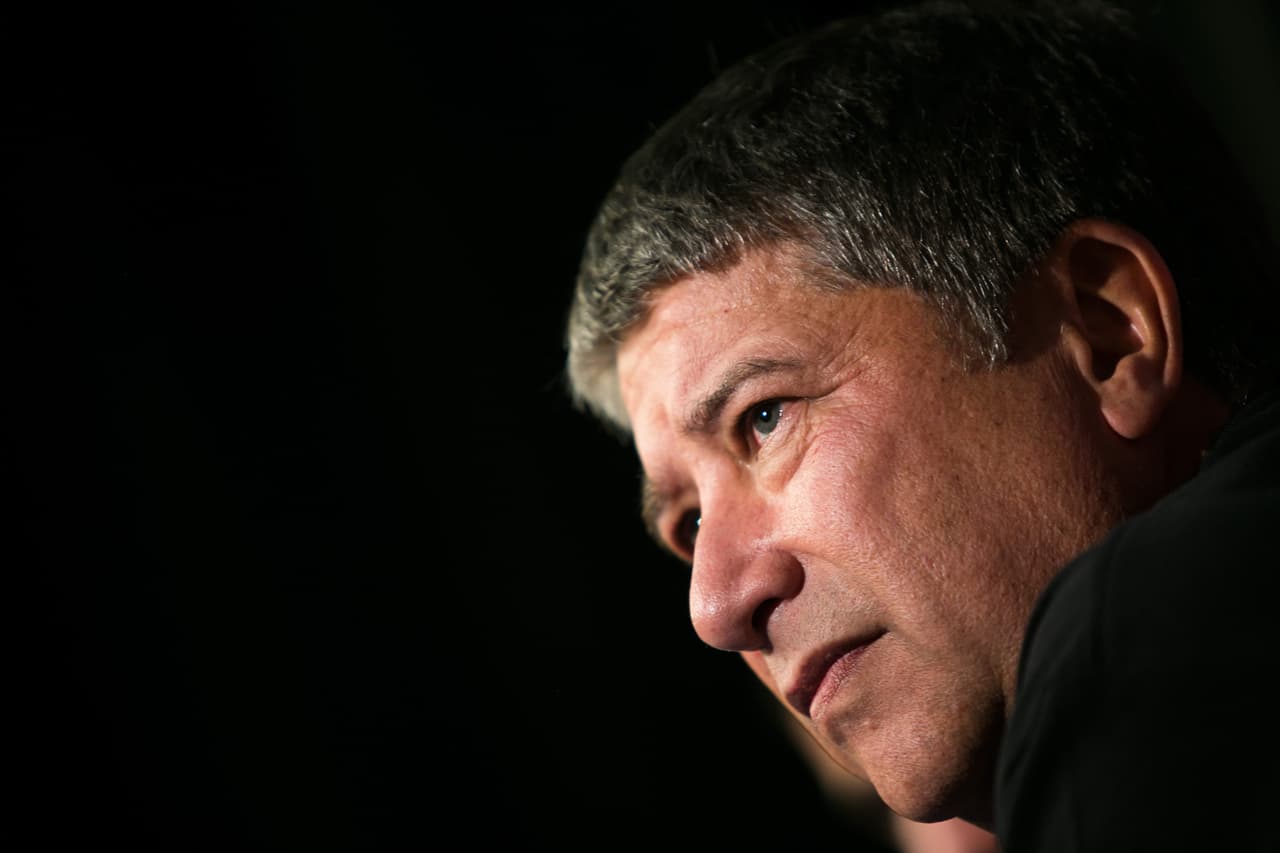 Hernán Darío Gómez. Colombiano nacido en Medellín hace 60 años tiene un amplio historial como seleccionador nacional: Colombia (en 2 ocasiones), Ecuador, Guatemala y Panamá. A nivel clubes dirigió a Atlético Nacional, Santa Fe y Medellín. Asistente de Francisco Maturana logró clasificar a Colombia a la Copa del Mundo Francia 1998 y a Ecuador a la de 2002.