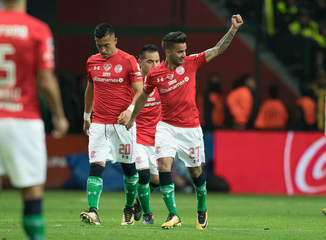 Muestras de apoyo en la Liga MX: Toluca 2-1 Pumas (Uniforme a la mexicana)