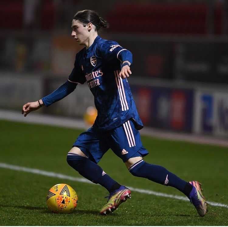 Mexicano Marcelo Flores presume jugadas a lo 'Messi' en Arsenal