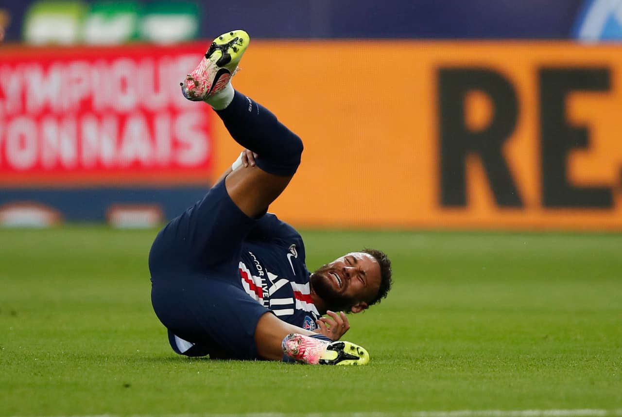 Rebasando los 80’, Navas hizo un atajadón para evitar que penetraran su portería. El partido se mantenía sin goles.