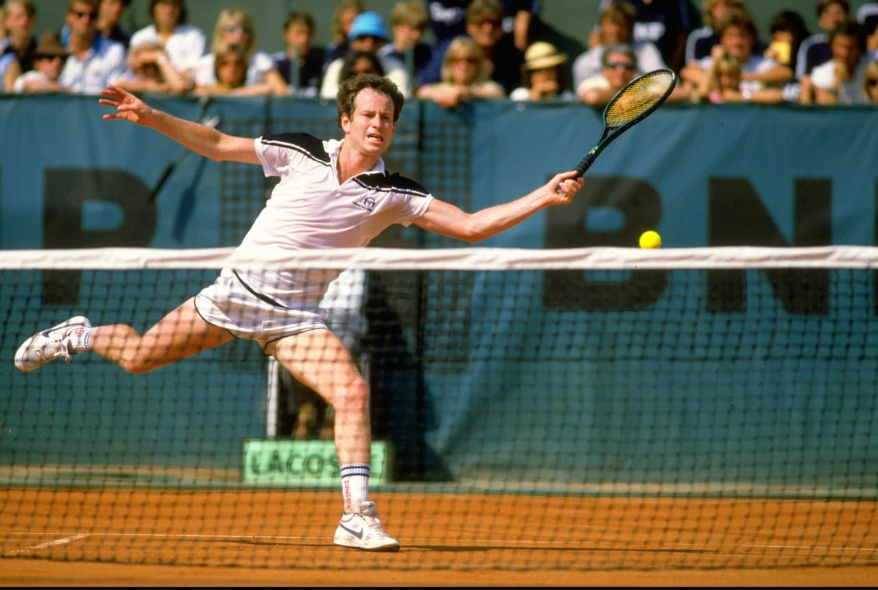 5. En la Copa Davis 1982, la leyenda estadounidense John McEnroe (en la foto) venció al sueco Mats Wilander por 9-7, 6-2, 15-17, 3-6 y 8-6 en 6 horas y 22 minutos.