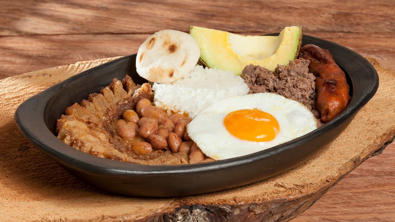 Recetas de bandeja paisa: el platillo colombiano que no puede faltar en las festividades