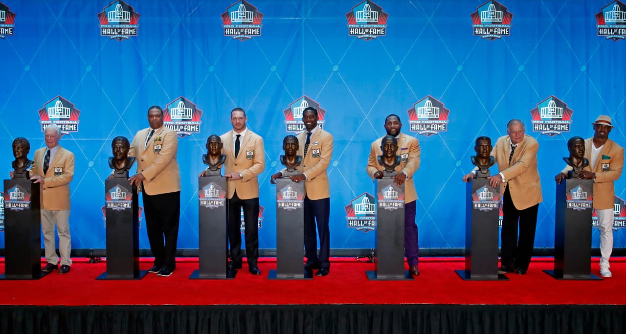 Será el próximo 2 de febrero cuando se dé a conocer la lista de los nuevos inmortales del Pro Football Hall of Fame. Esta es la lista final de 15 candidatos a ser inmortlizados.